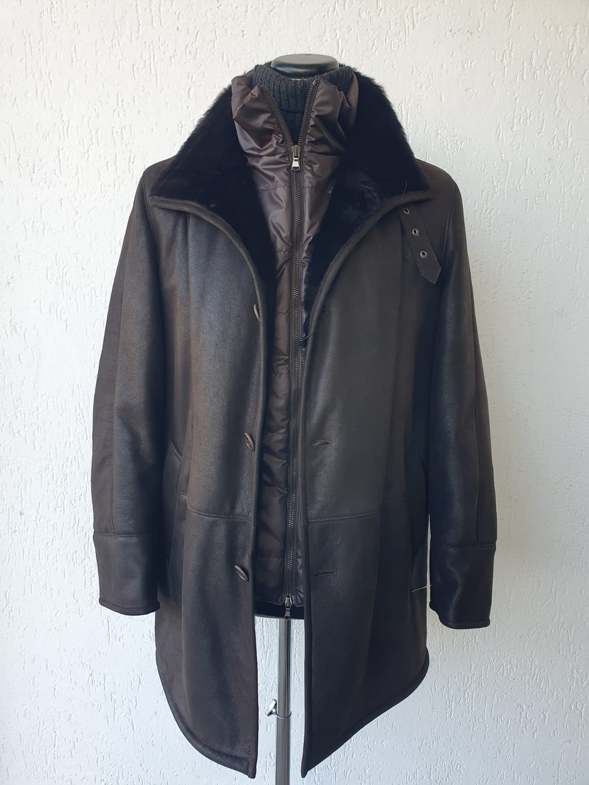 Giaccone in Shearling Rasato e Scamosciato Testa Moro con Pettorina in Piuma D'oca