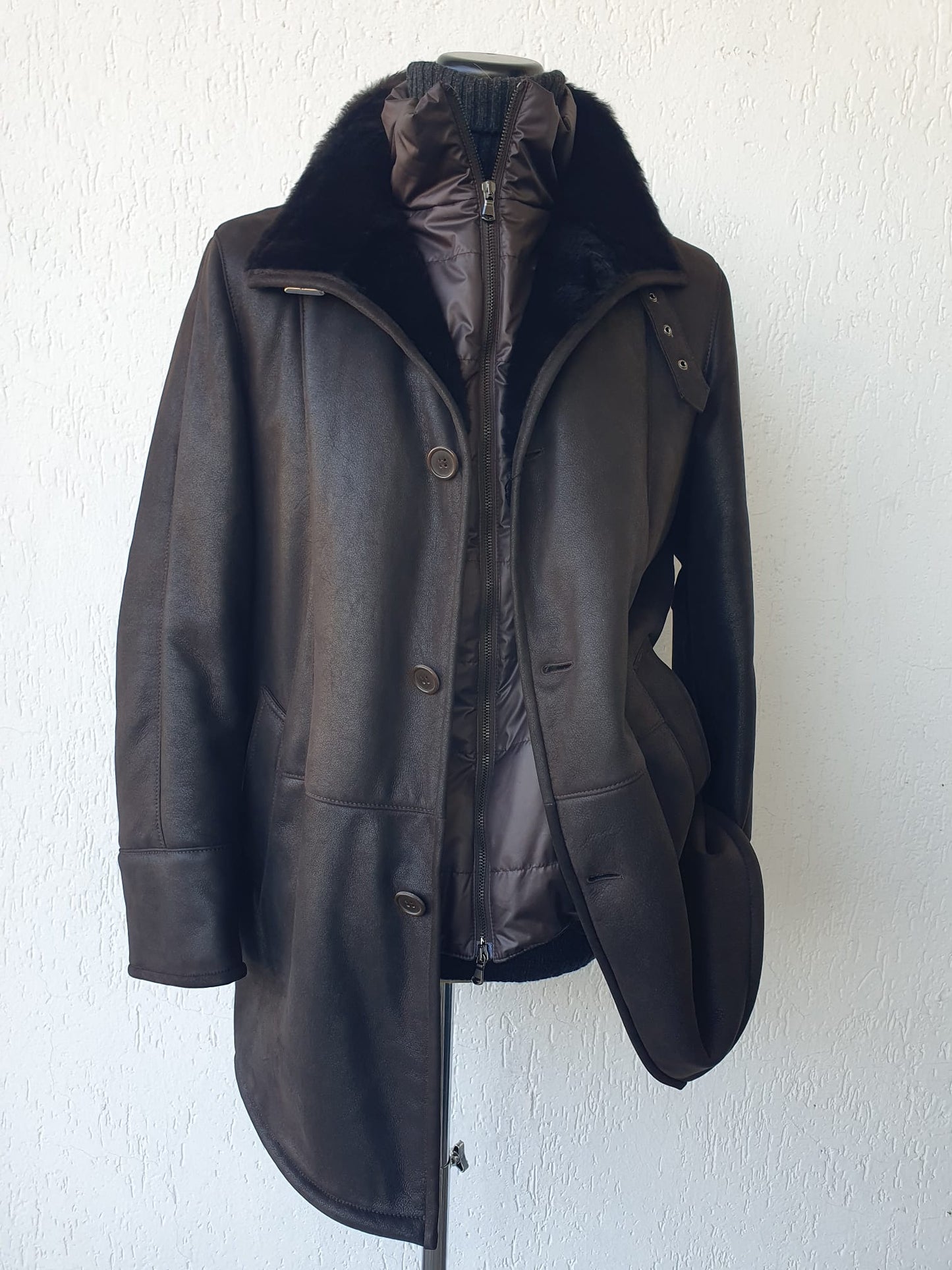 Giaccone in Shearling Rasato e Scamosciato Testa Moro con Pettorina in Piuma D'oca