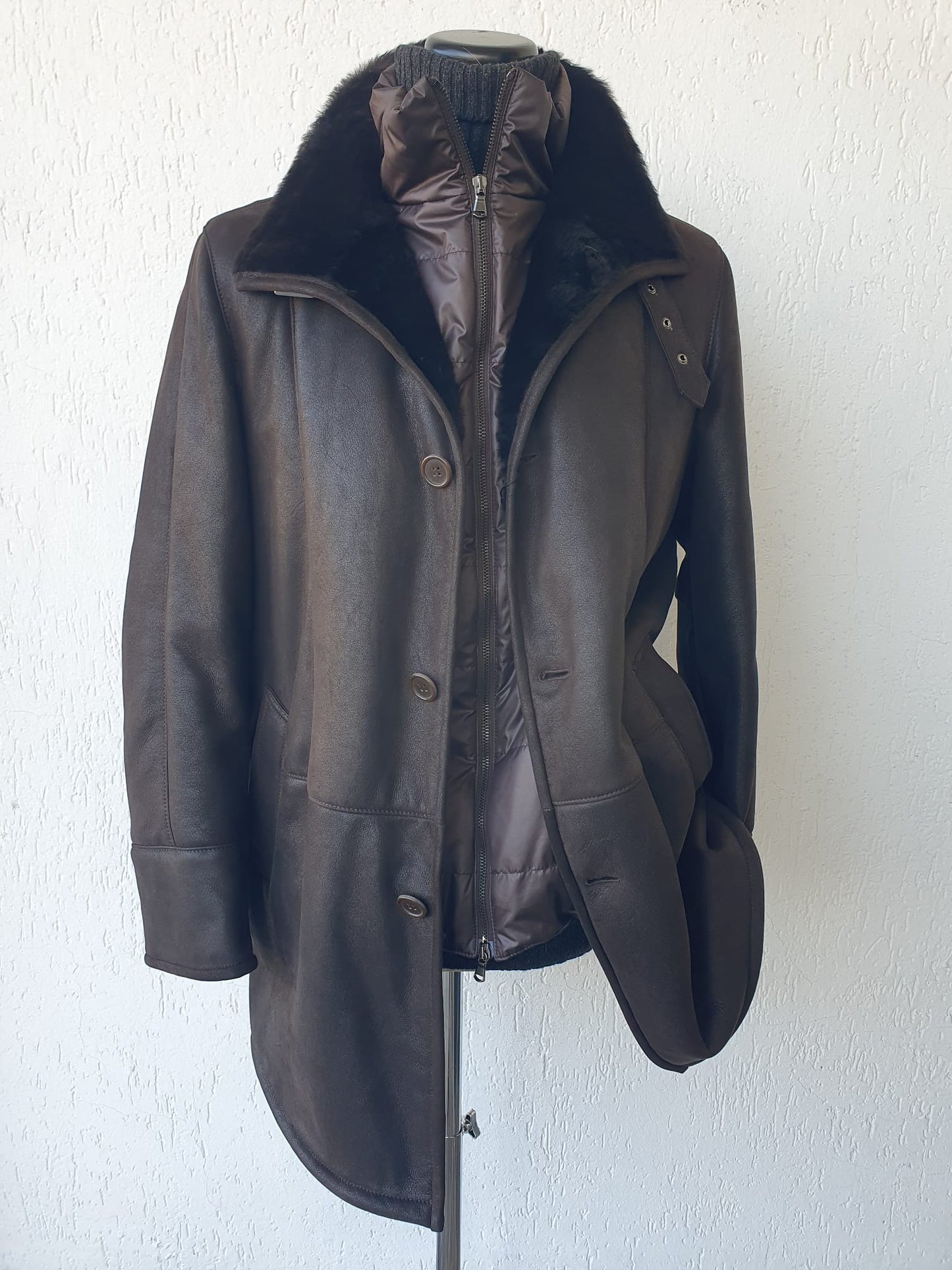 Giaccone in Shearling Rasato e Scamosciato Testa Moro con Pettorina in Piuma D'oca