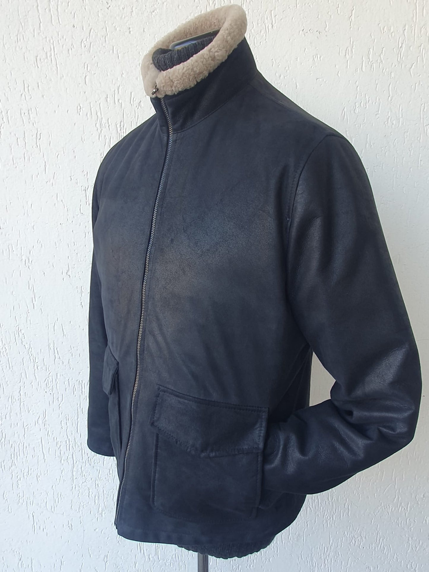 Giacca in Renna Vintage Blu con Collo in Montone e Interno in Vera Piuma d'Oca